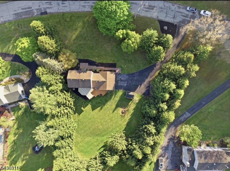 13 High View Drive