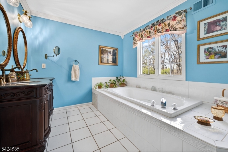 3 Indian Creek Rd