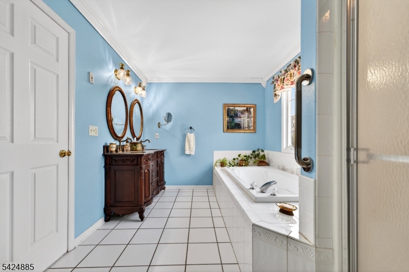 3 Indian Creek Rd