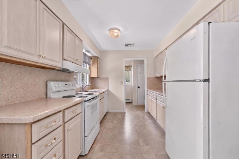 62 Bunnvale Rd