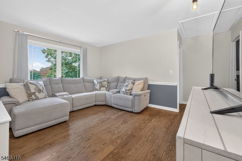 21 Alexandra Rd