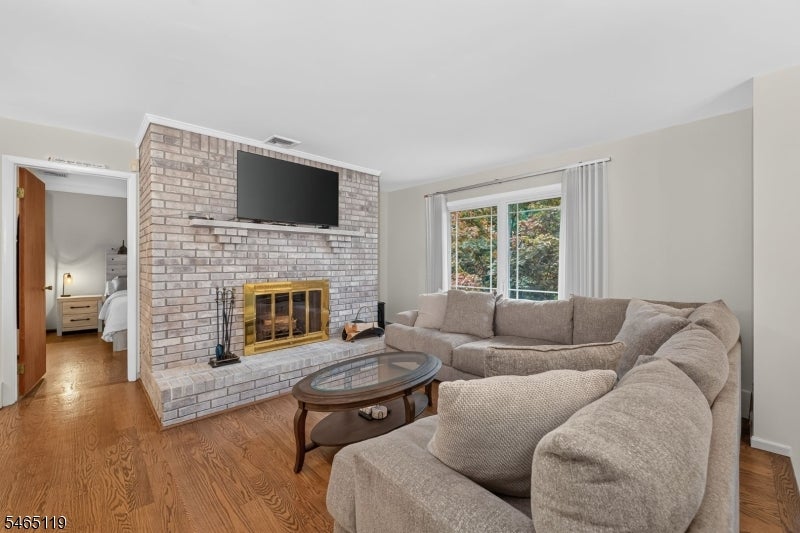 21 Alexandra Rd
