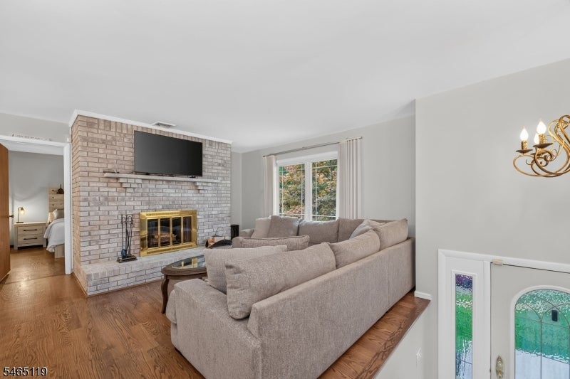 21 Alexandra Rd