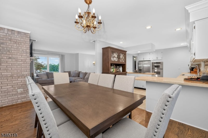 21 Alexandra Rd