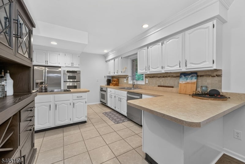 21 Alexandra Rd