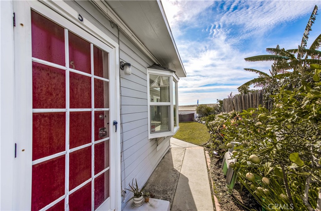 1527 Seal Way 5