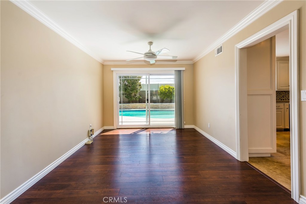 20252 Ravenwood Lane