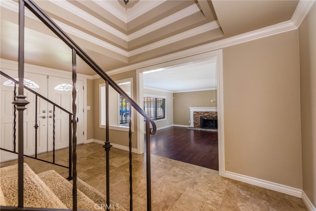 20252 Ravenwood Lane