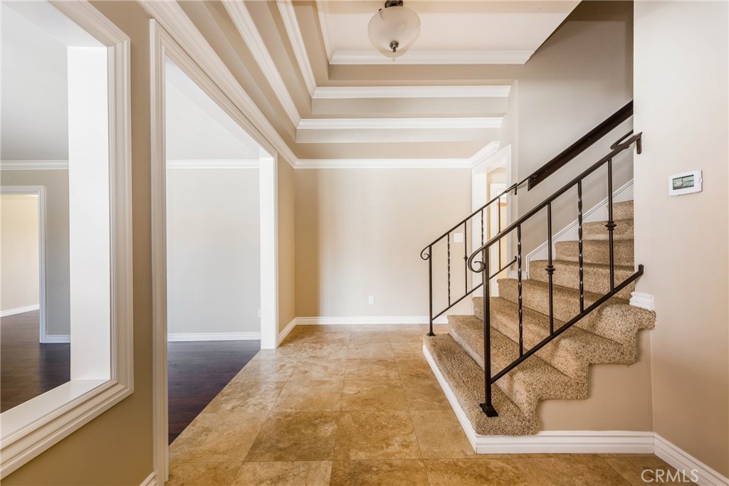 20252 Ravenwood Lane
