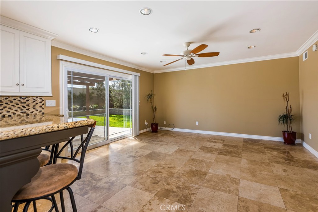 20252 Ravenwood Lane