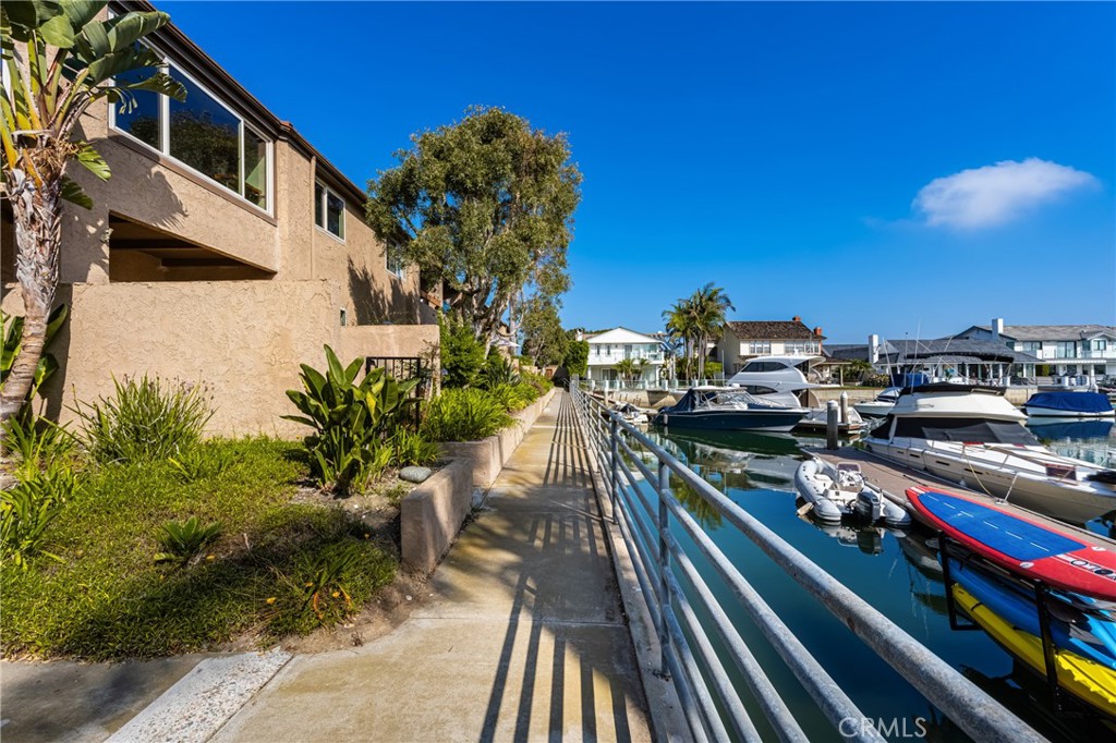 17048 Bluewater Lane