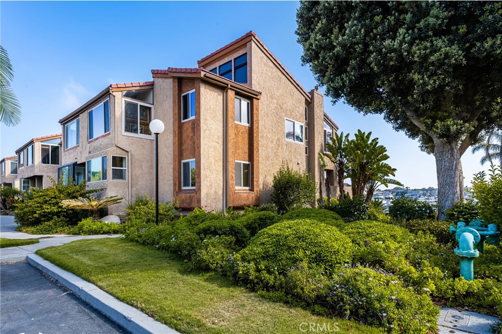 17048 Bluewater Lane