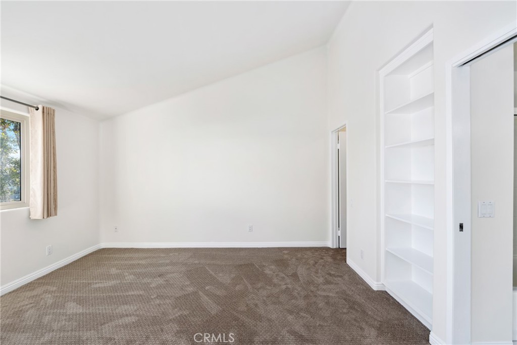 17030 Bluewater Ln