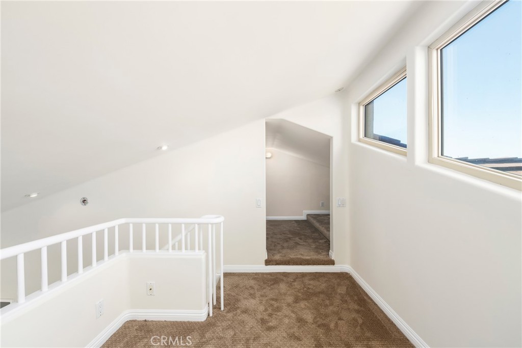 17030 Bluewater Ln