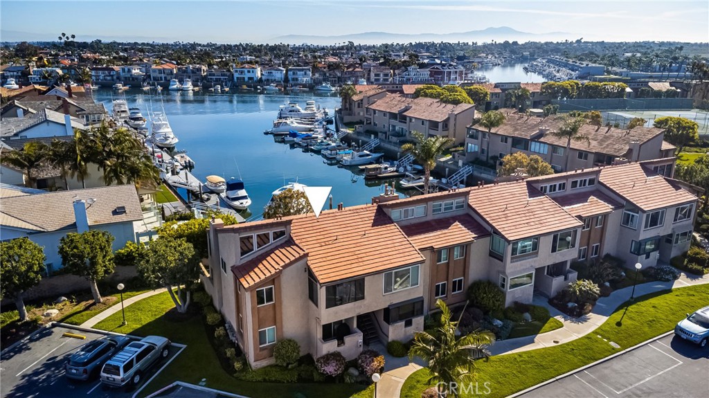 17030 Bluewater Ln