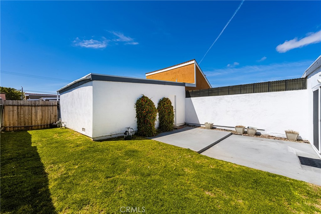 1821 Alsuna Lane