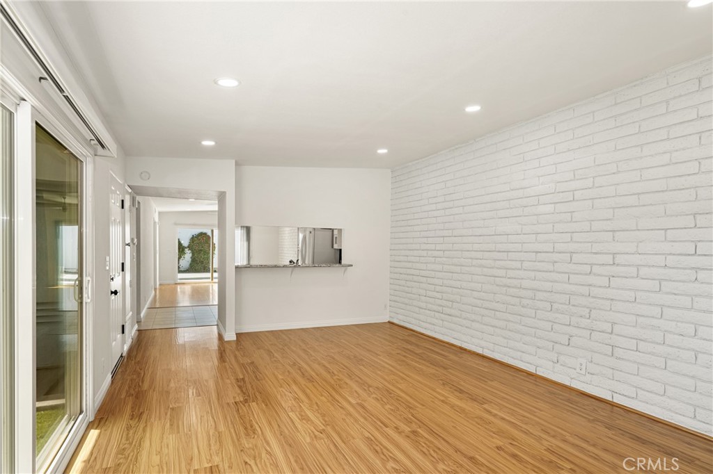 1821 Alsuna Lane