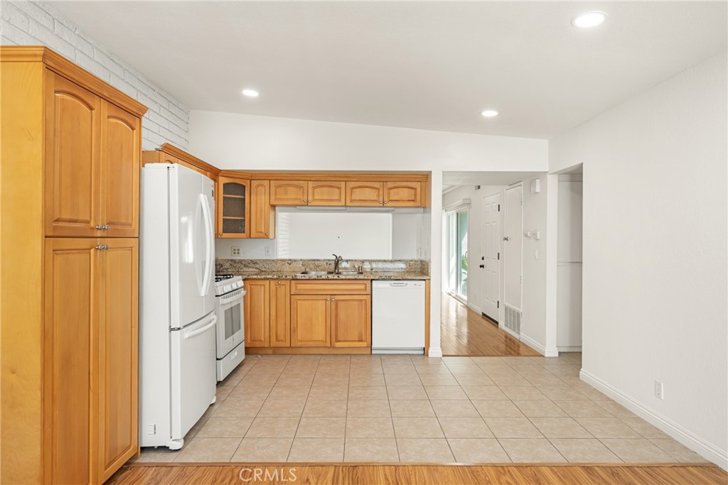 1821 Alsuna Lane