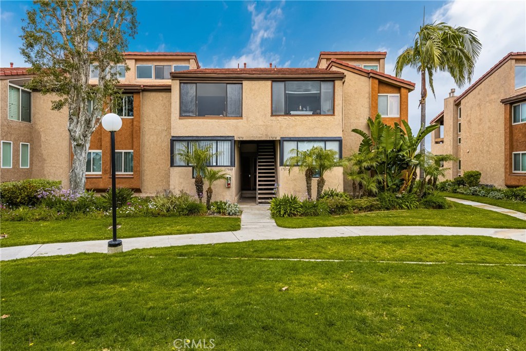 17068 Bluewater Lane