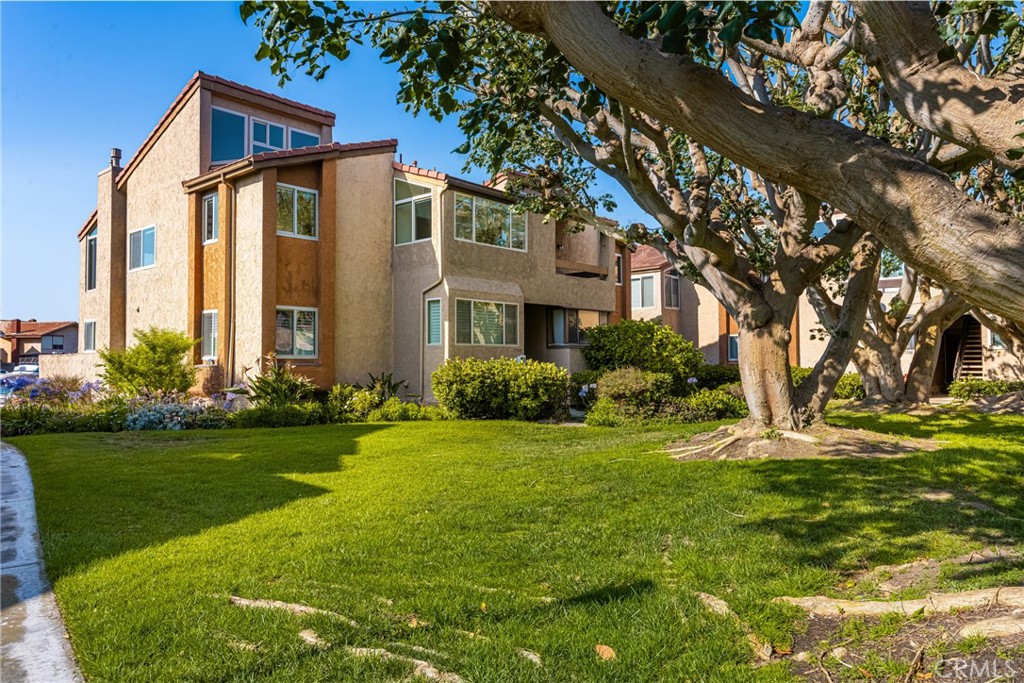 17094 Bluewater Lane