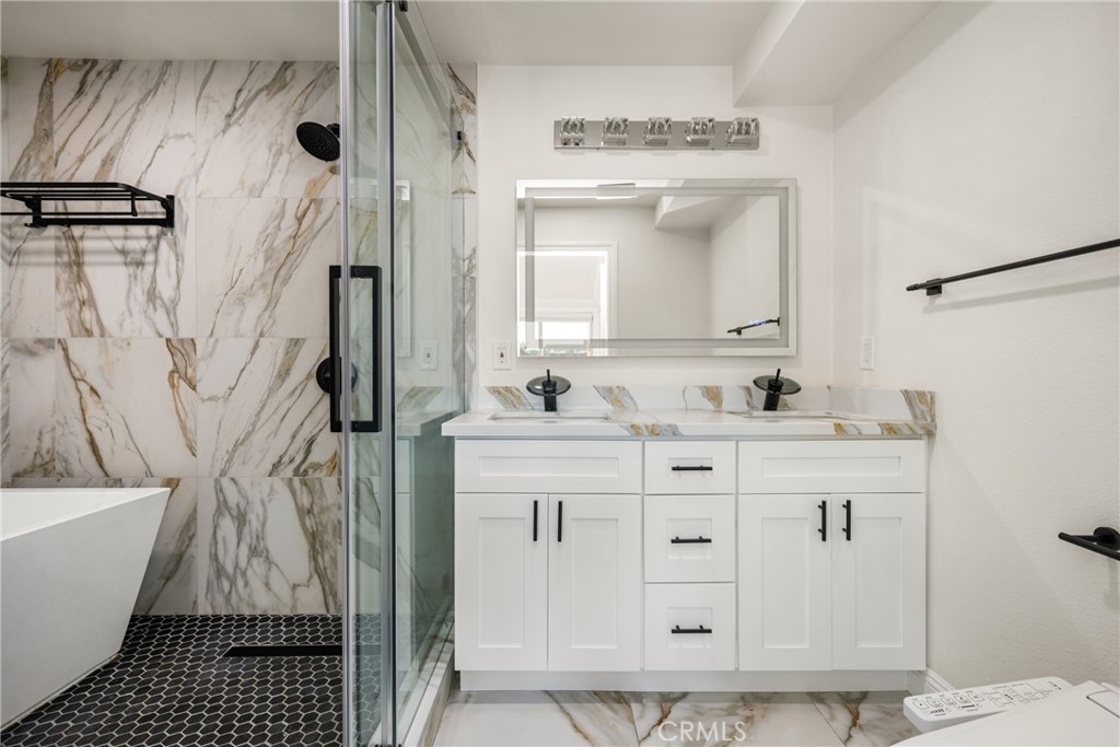 17094 Bluewater Lane