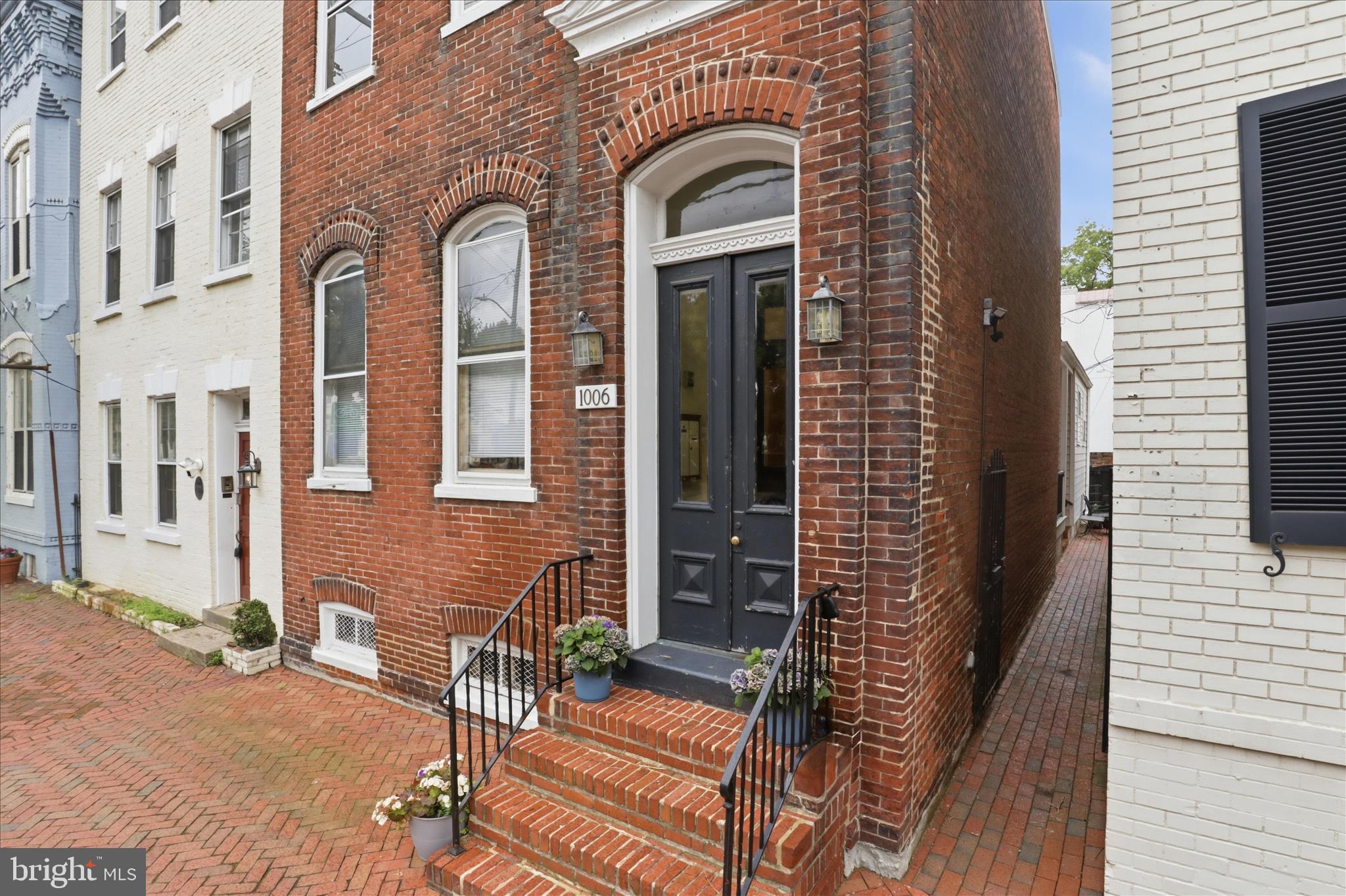 1006 PRINCE STREET 3