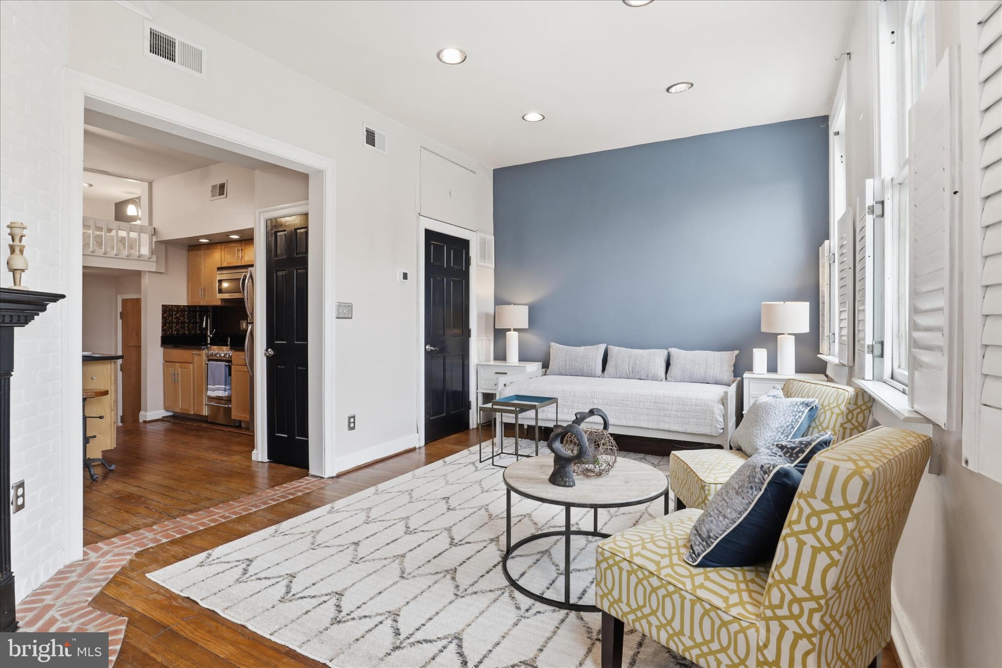 1006 PRINCE STREET 3