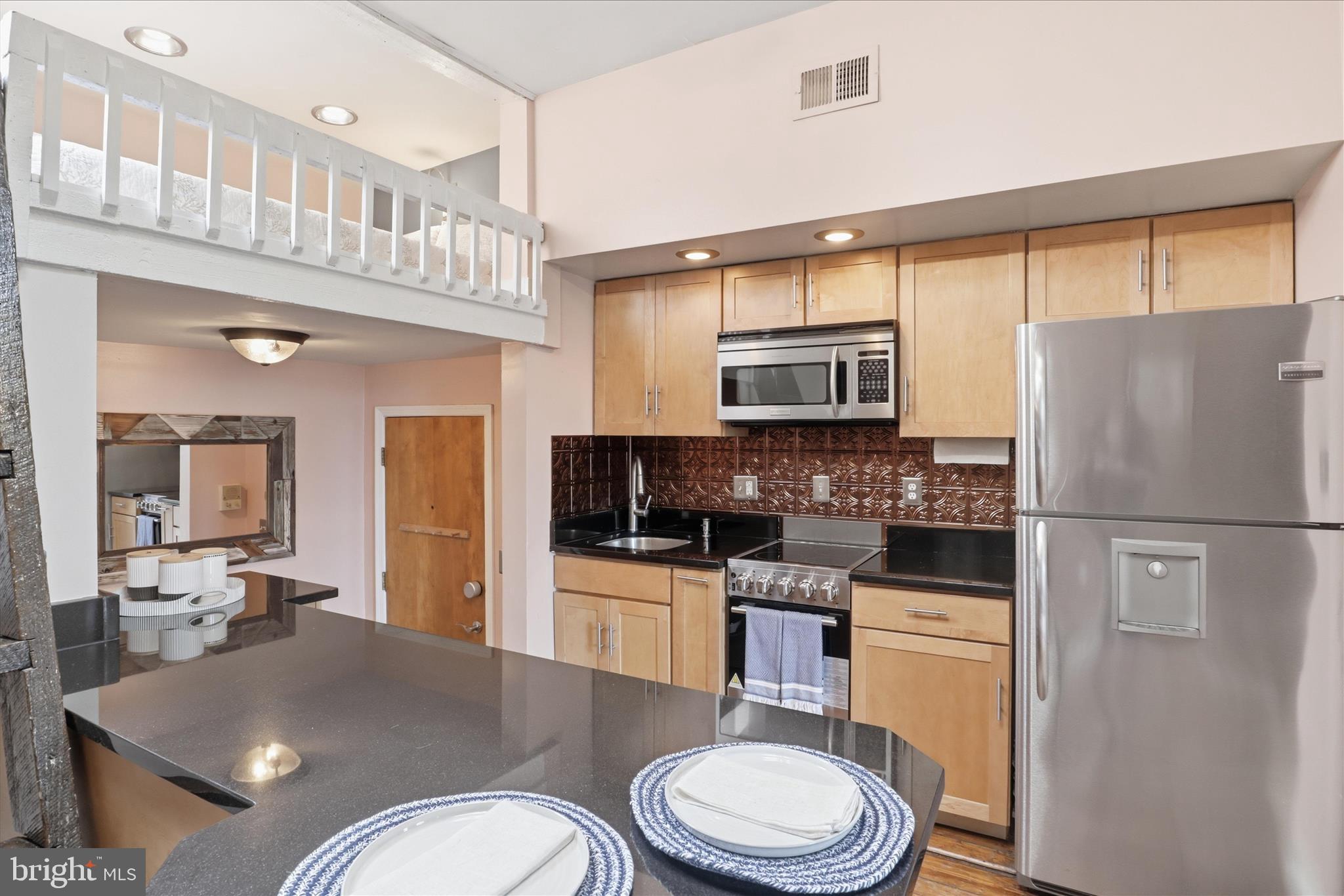 1006 PRINCE STREET 3