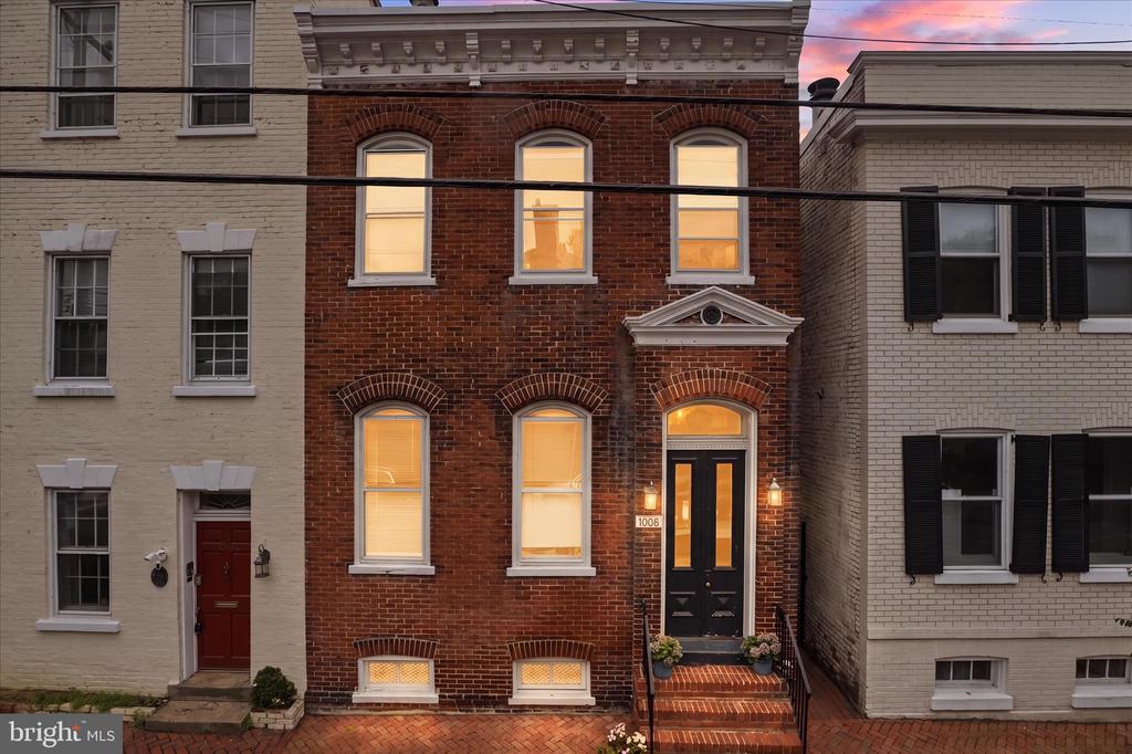 1006 PRINCE STREET 3