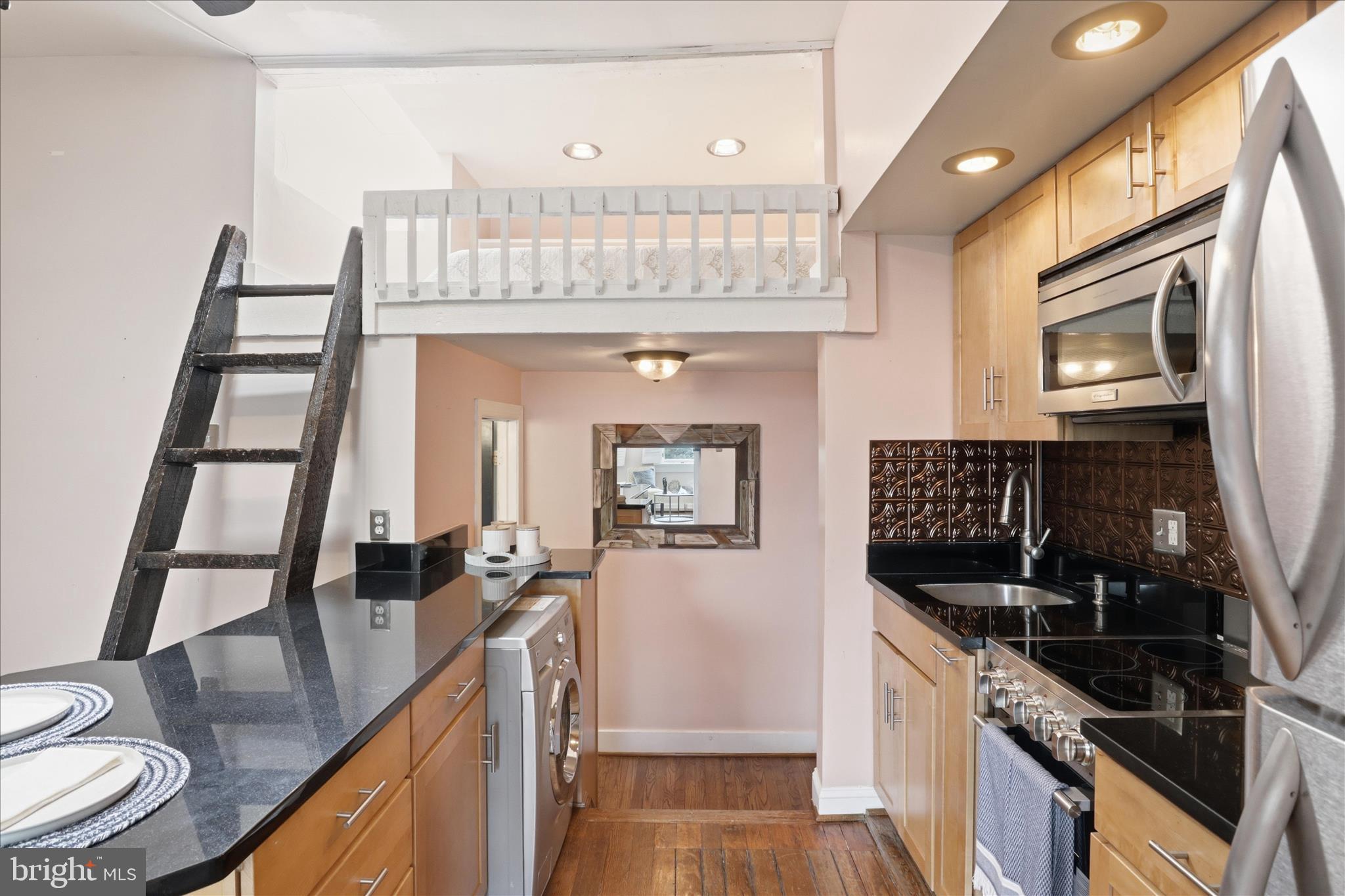 1006 PRINCE STREET 3