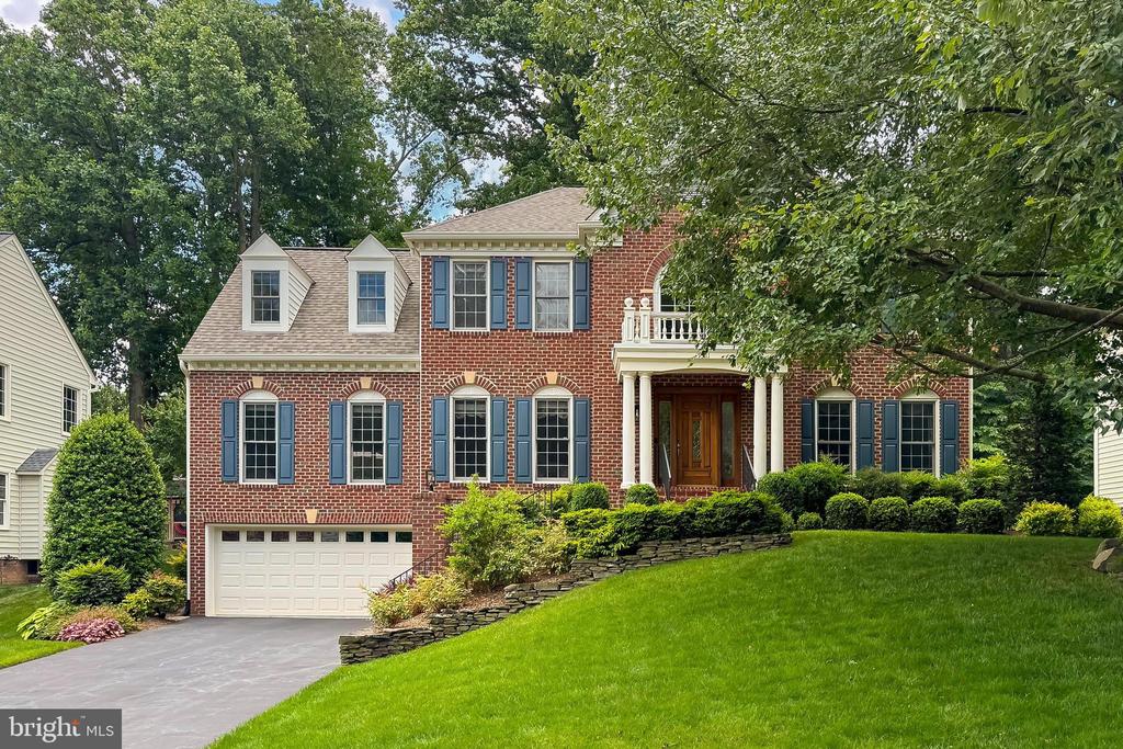 9511 HOLLY PROSPECT COURT