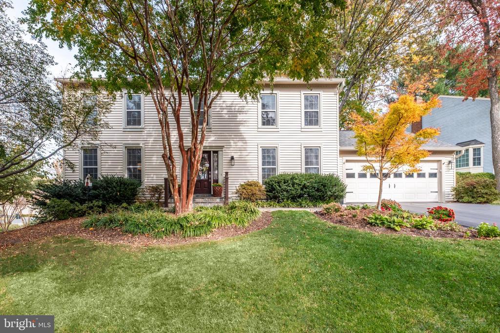 10350 STEAMBOAT LANDING LANE