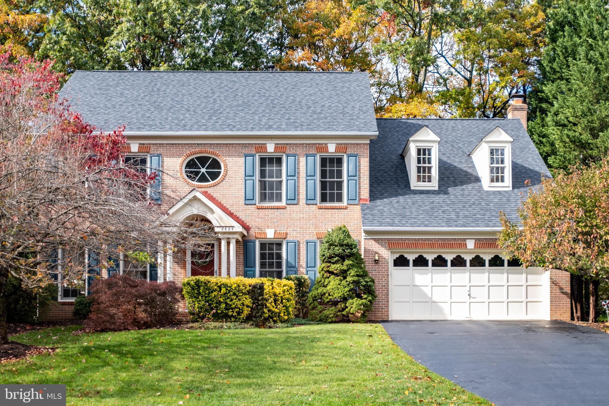 8625 OAK CHASE CIRCLE