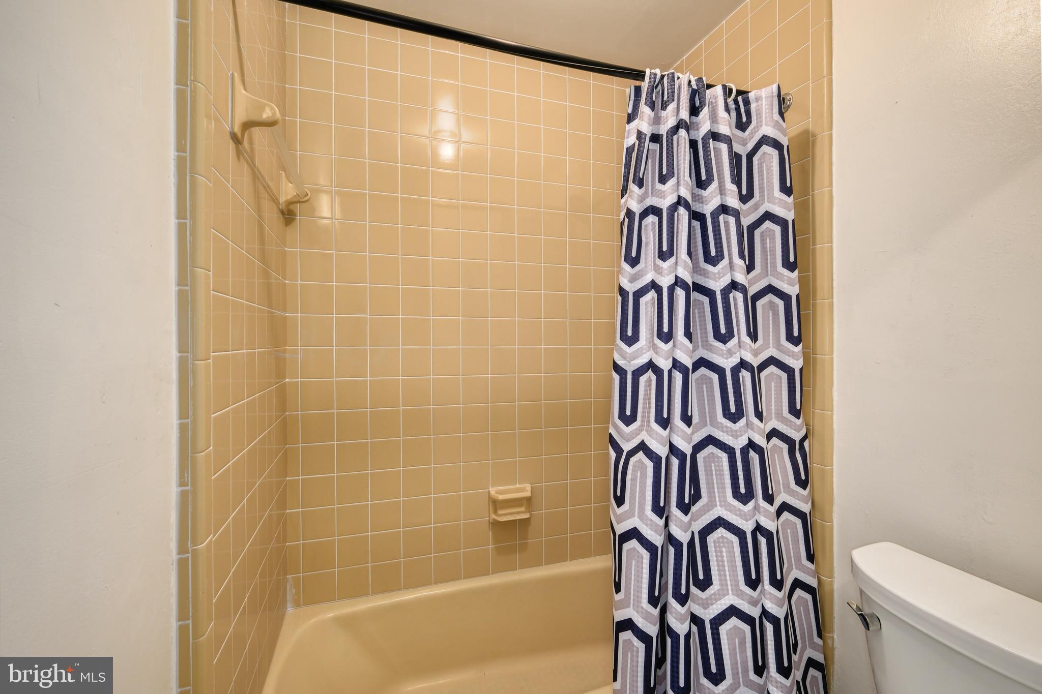 10525 SUMMERWIND LANE