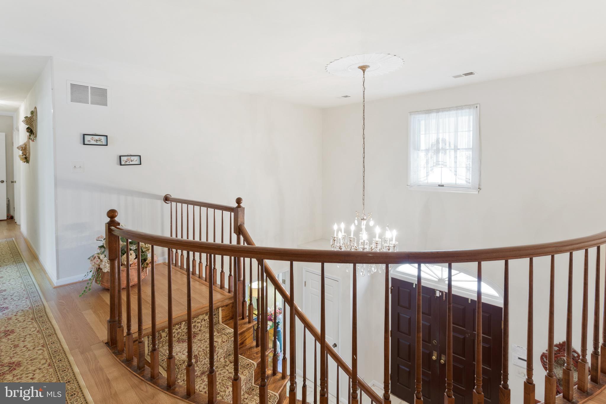 10525 SUMMERWIND LANE