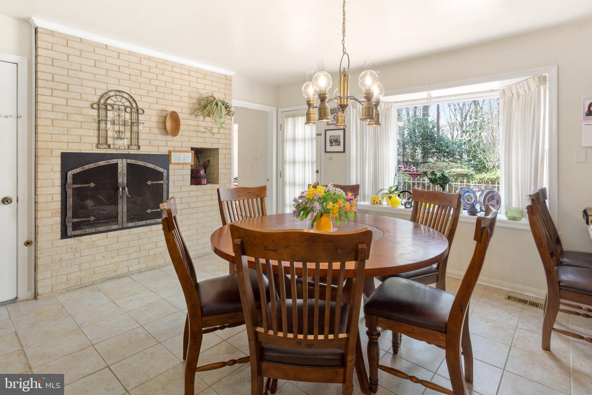 10525 SUMMERWIND LANE