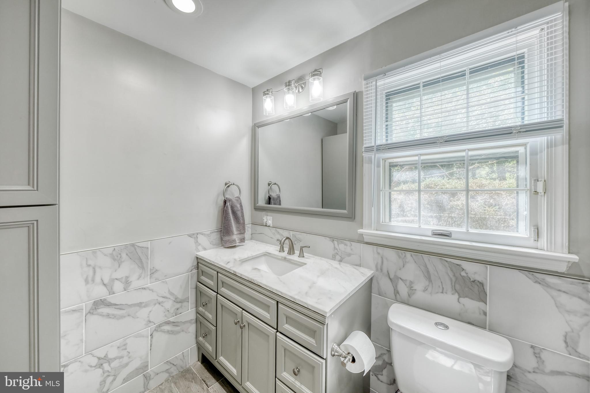 10525 SUMMERWIND LANE