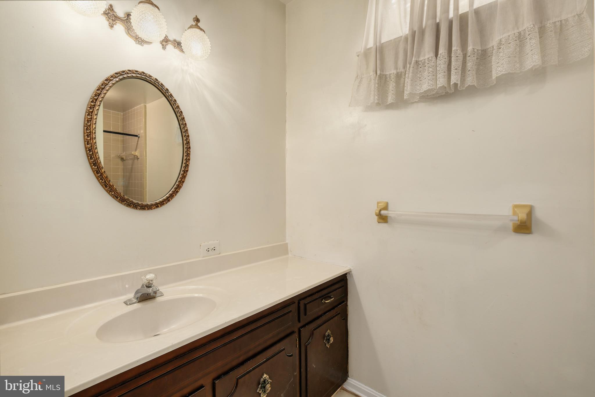 10525 SUMMERWIND LANE