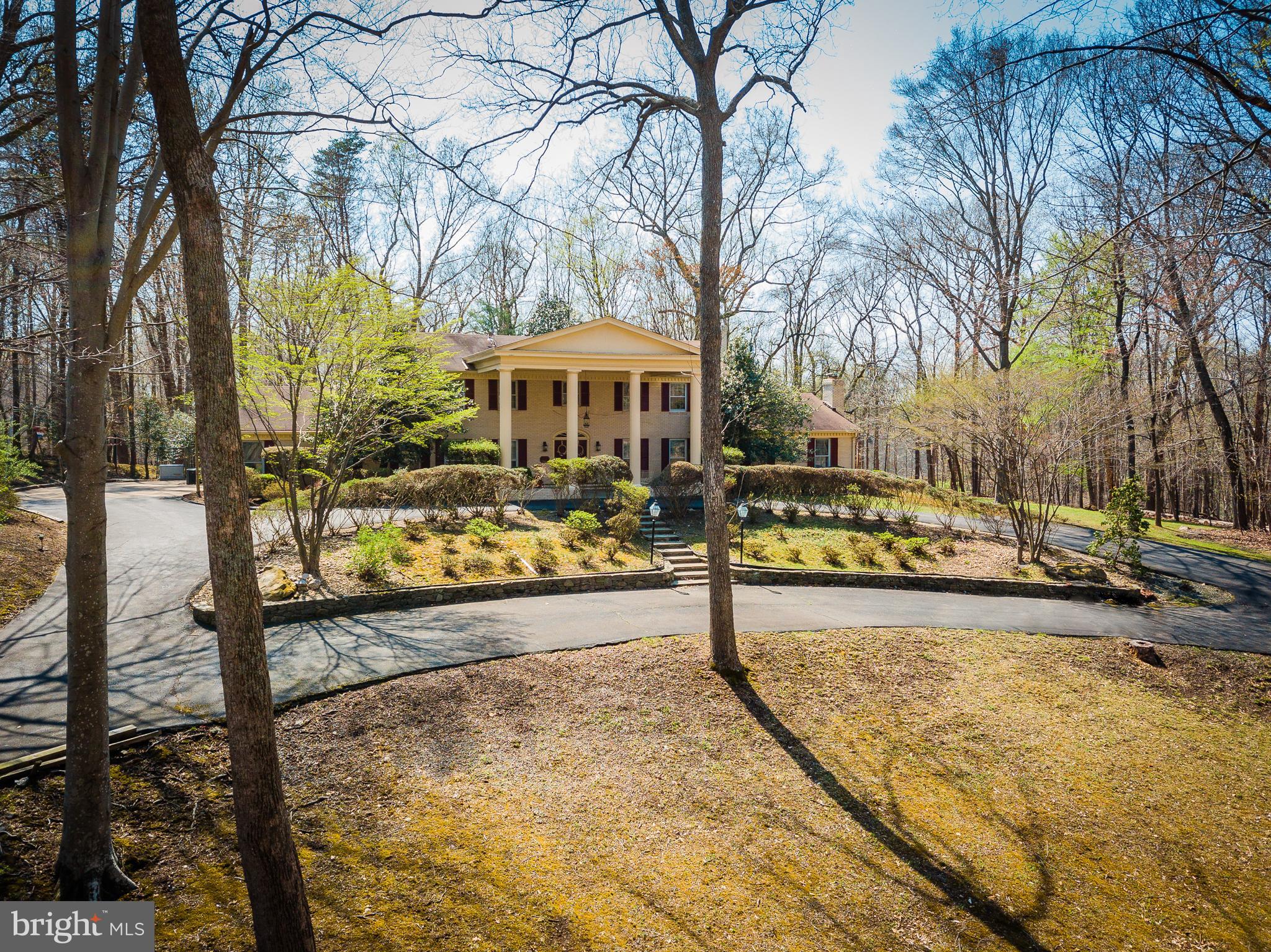 10525 SUMMERWIND LANE