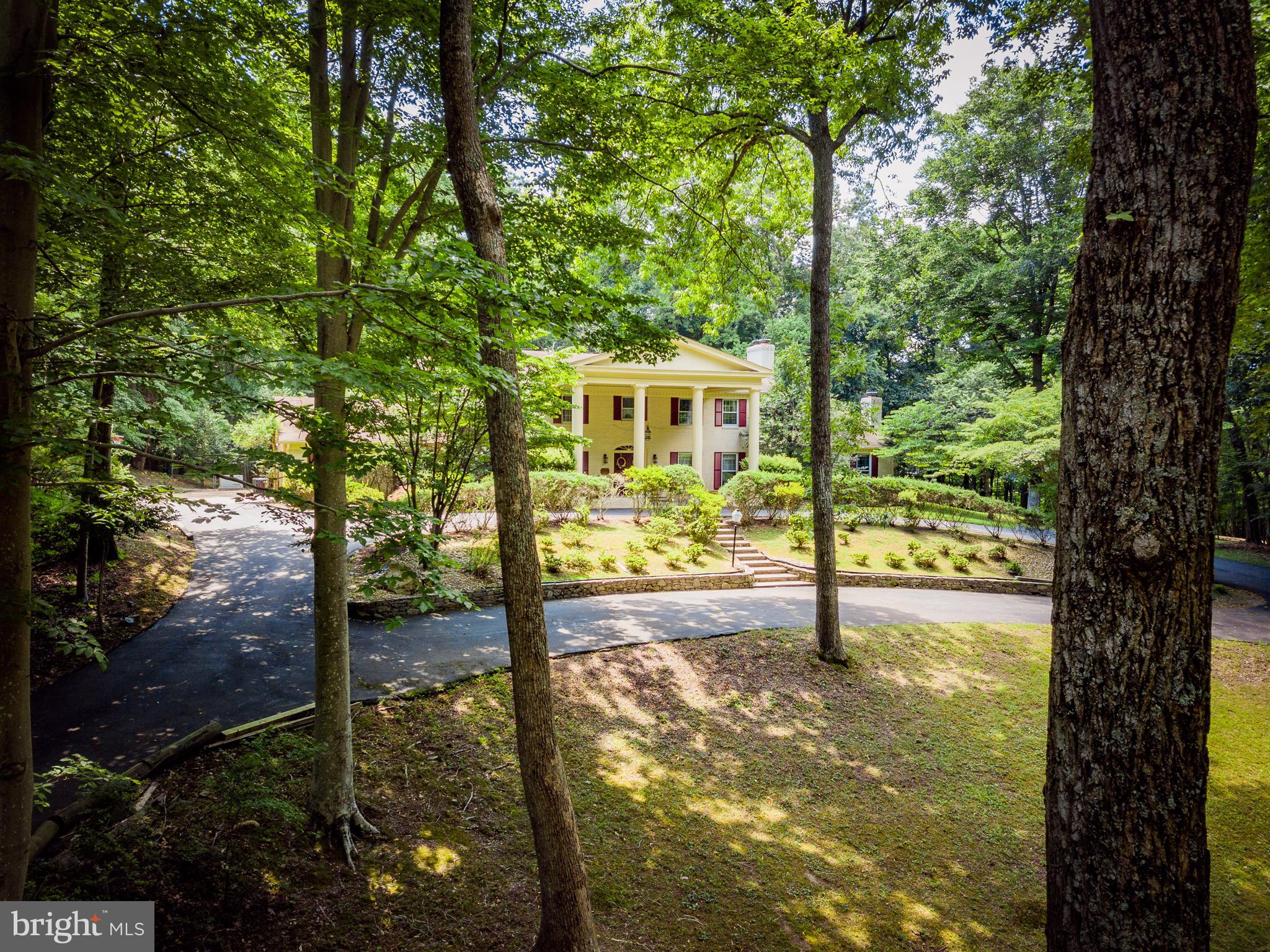 10525 SUMMERWIND LANE