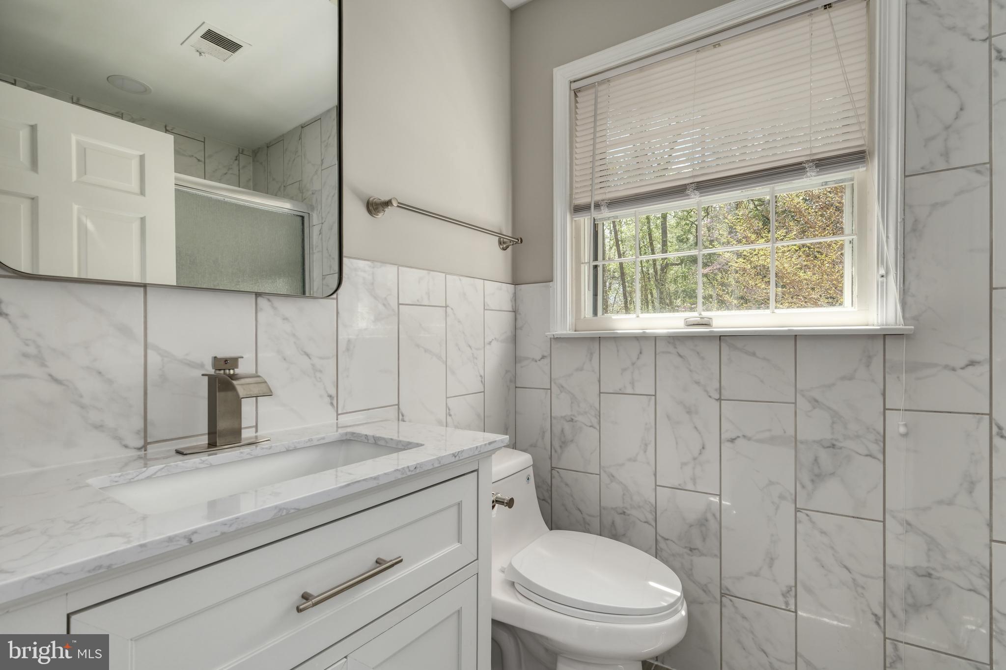 10525 SUMMERWIND LANE