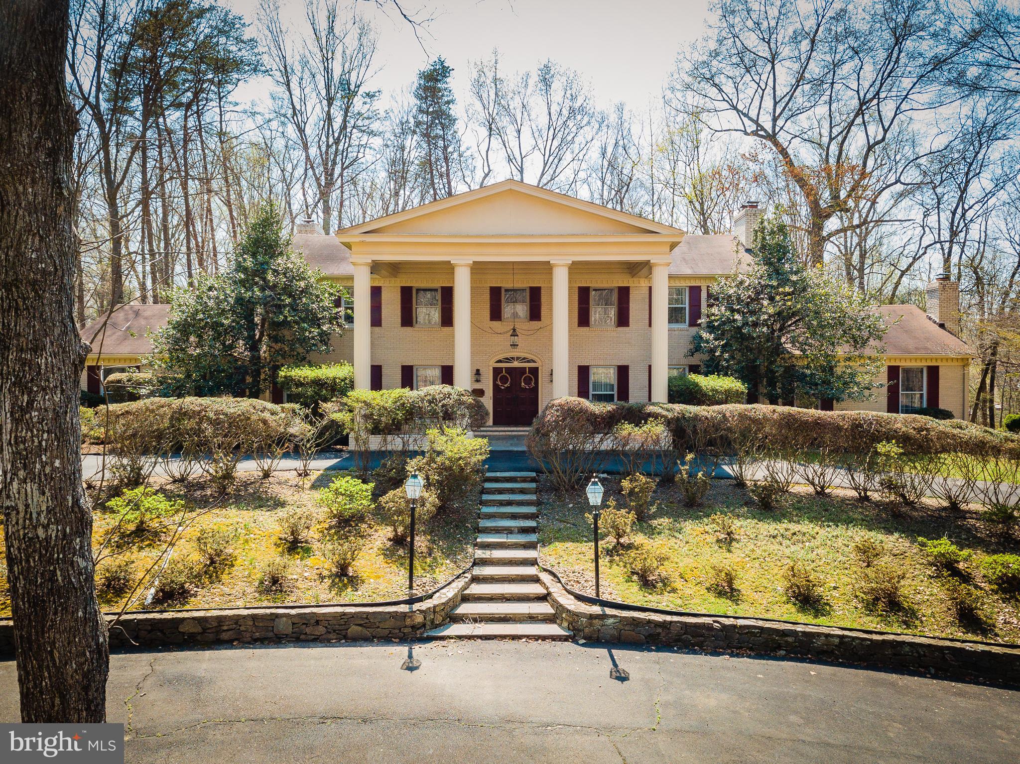 10525 SUMMERWIND LANE