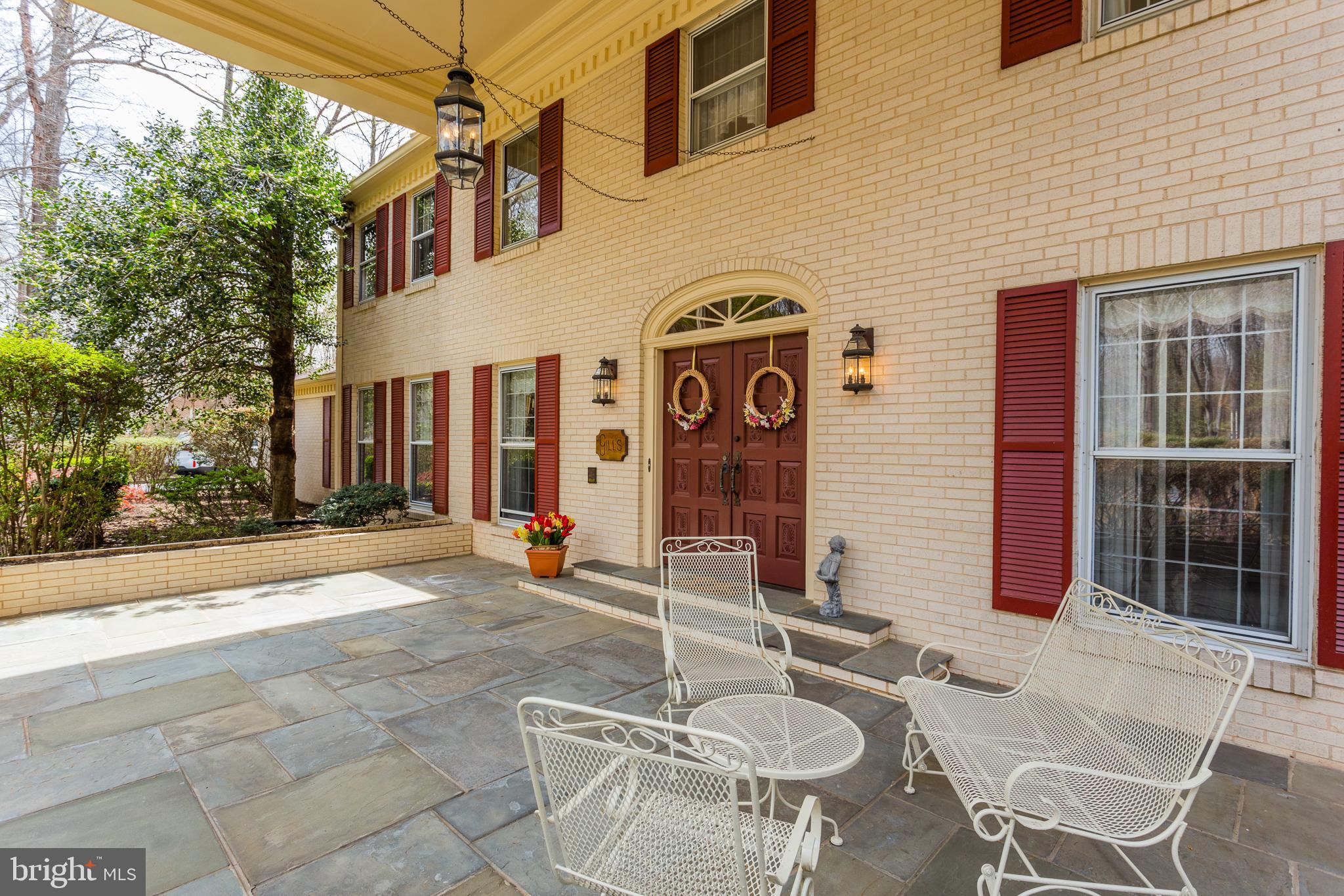 10525 SUMMERWIND LANE