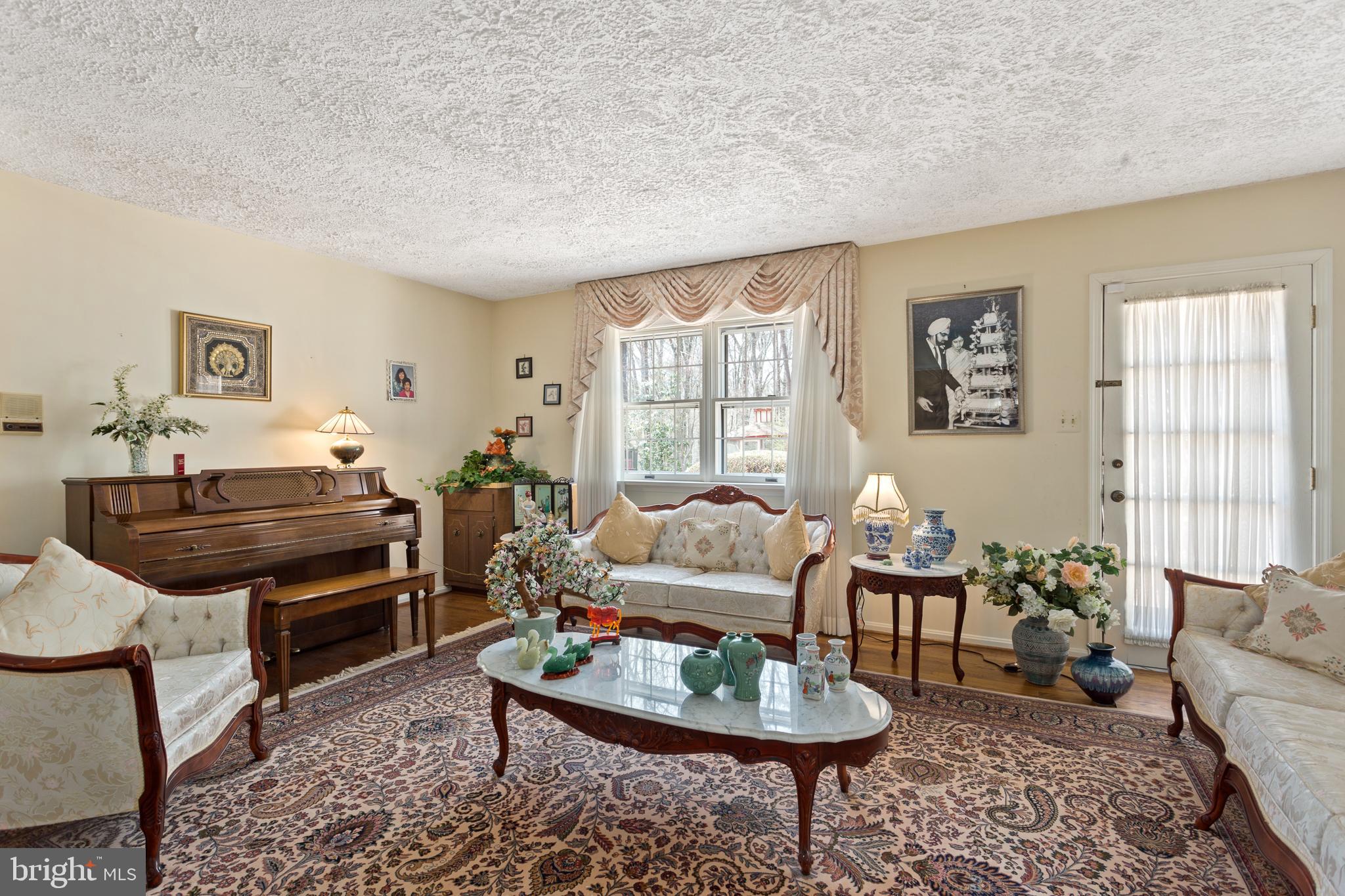 10525 SUMMERWIND LANE