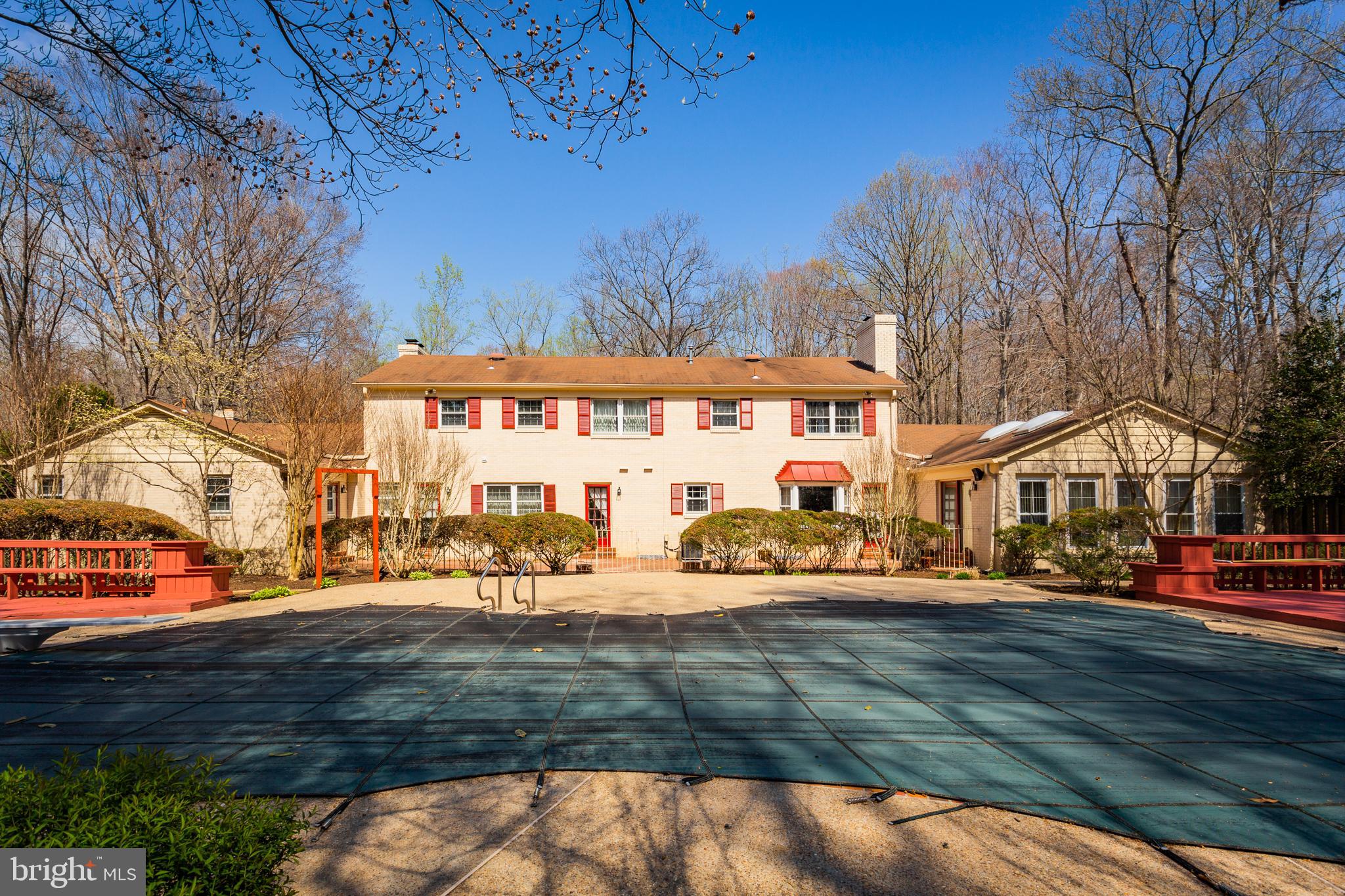 10525 SUMMERWIND LANE