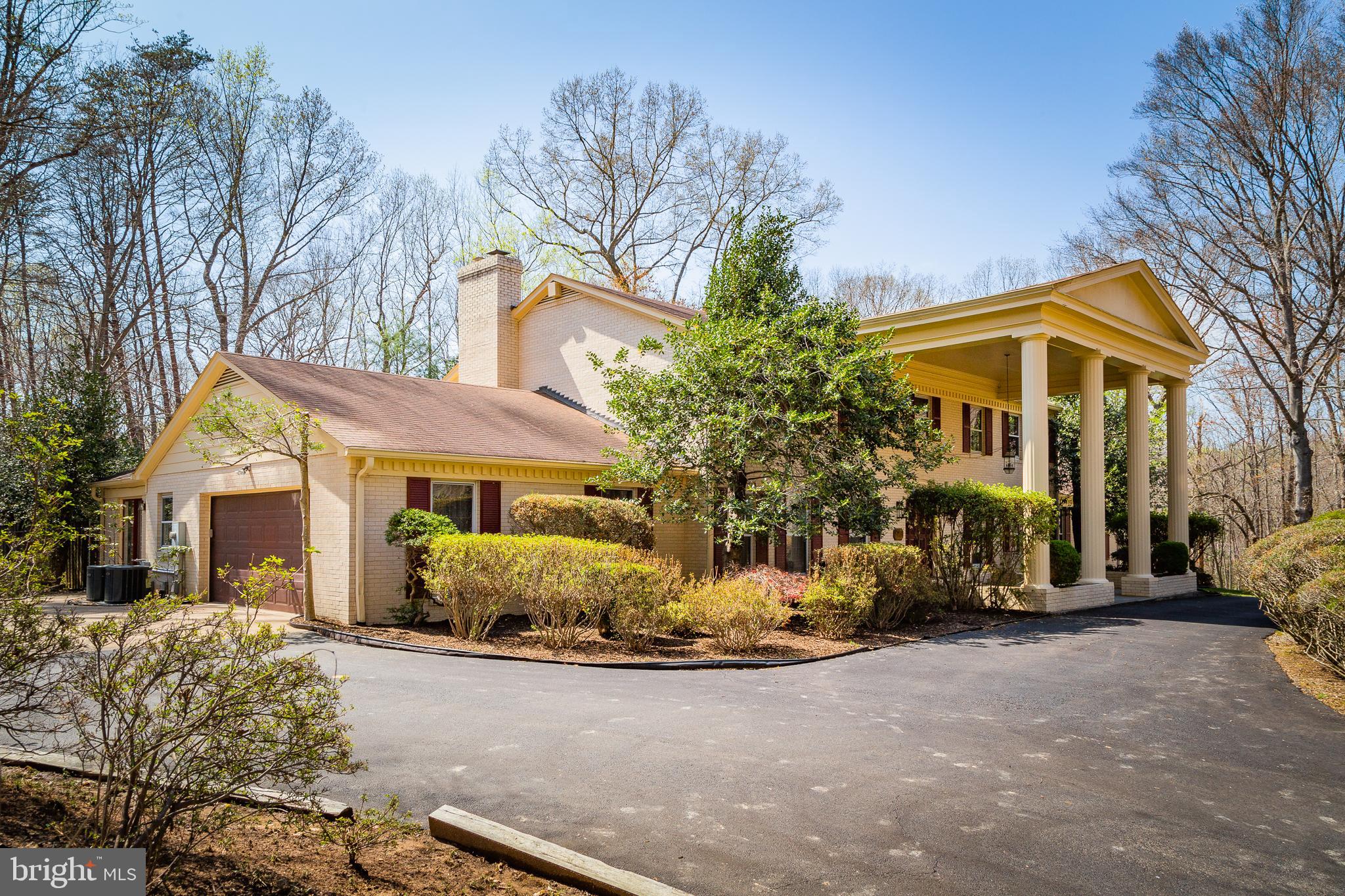 10525 SUMMERWIND LANE