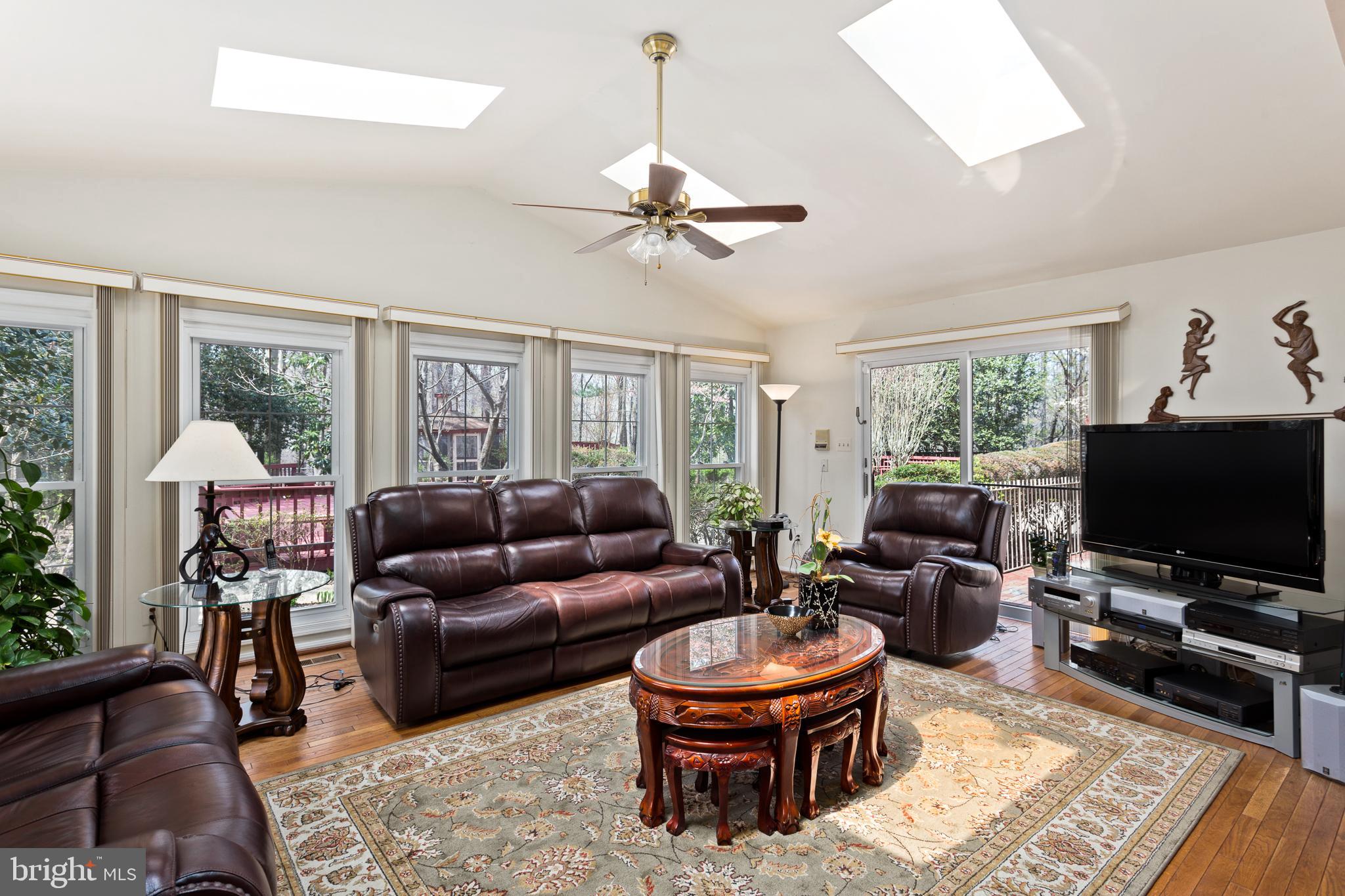 10525 SUMMERWIND LANE