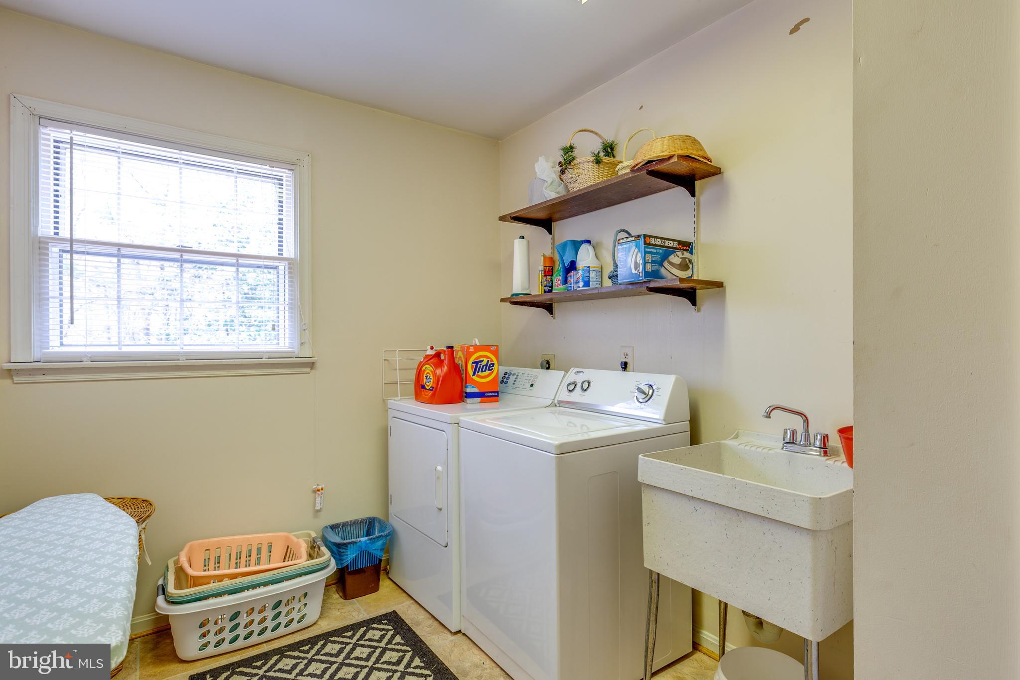 10525 SUMMERWIND LANE