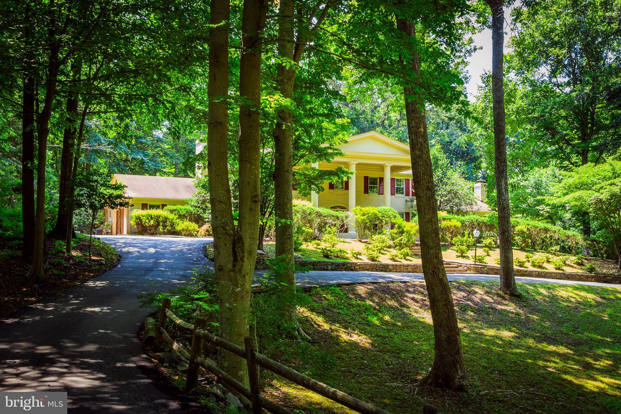 10525 SUMMERWIND LANE