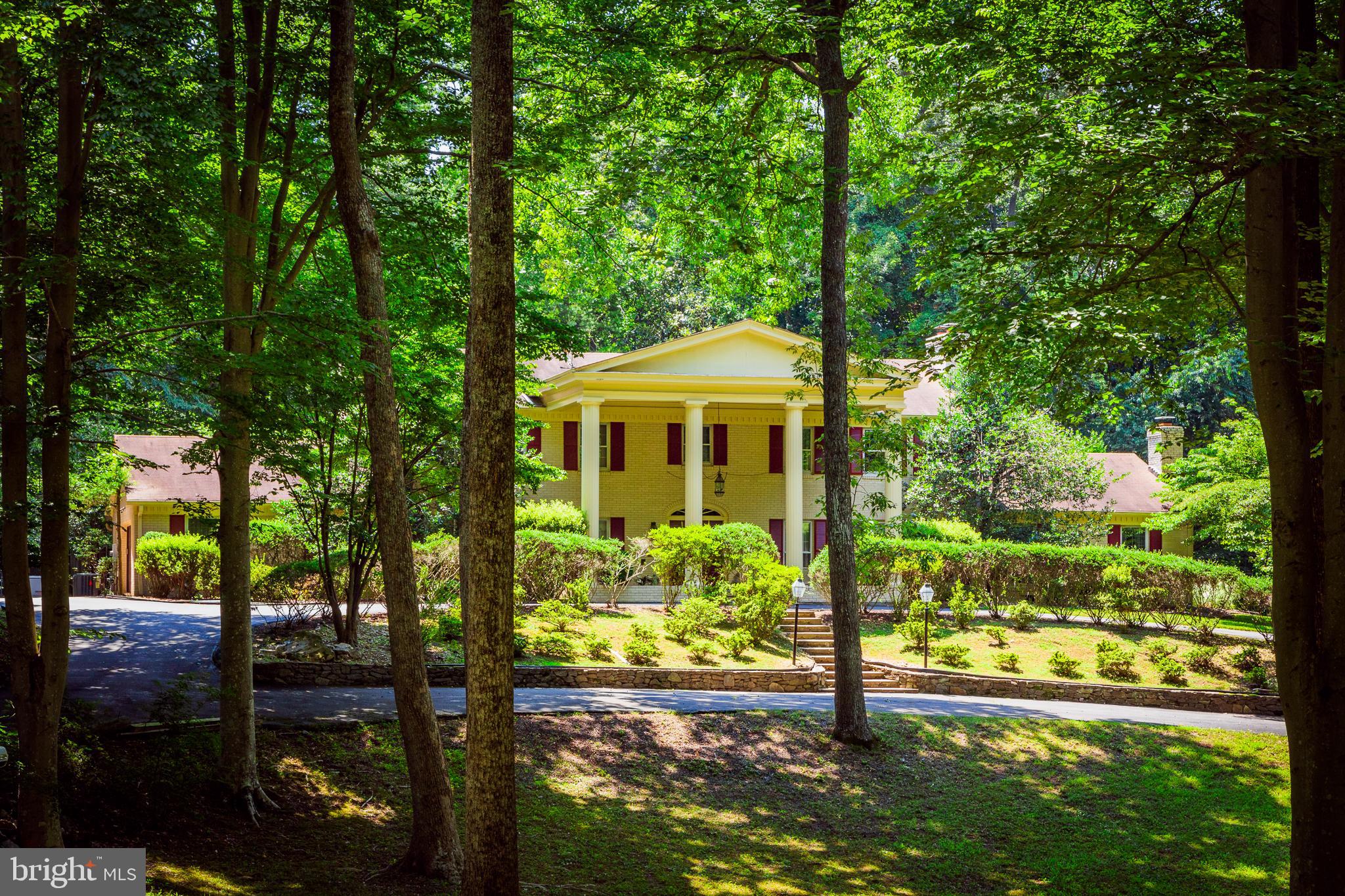 10525 SUMMERWIND LANE